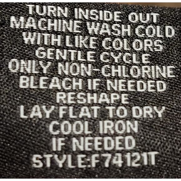 33 Degrees Ugly Christmas Sweater with Lama with Glasses Red and Green Size M - Picture 7 of 7